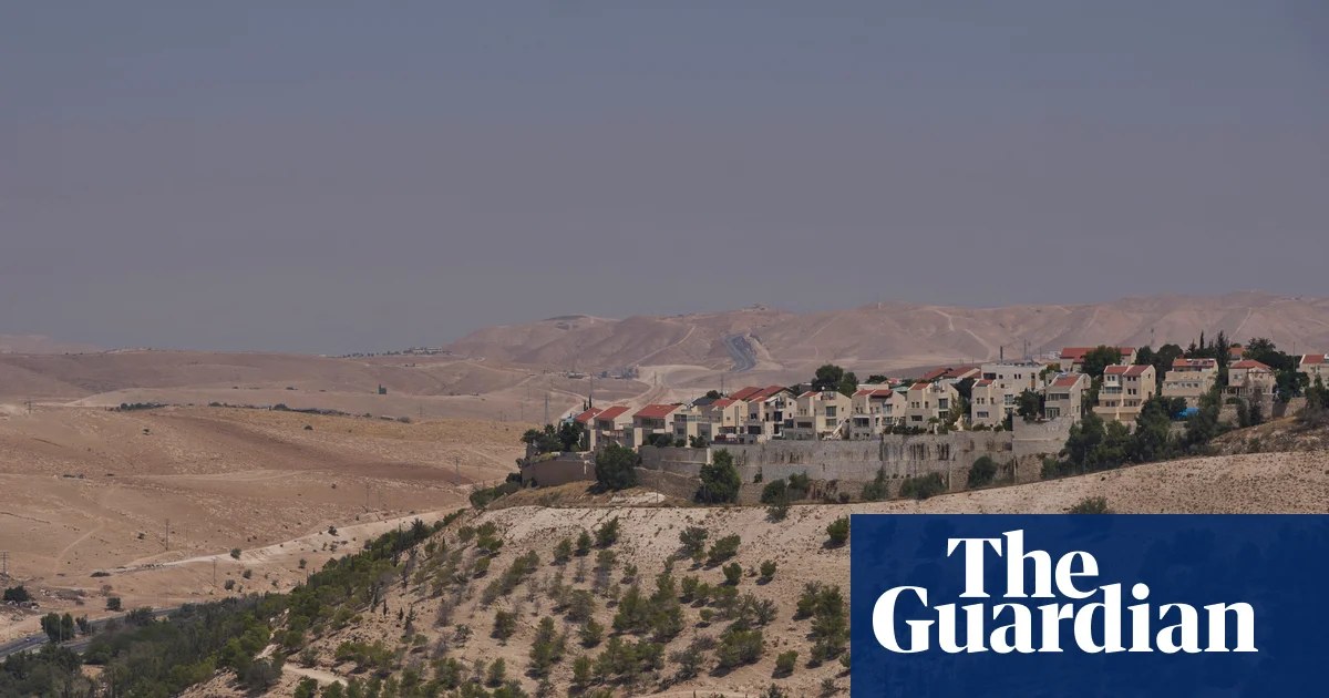 British banks warned not to invest in planned Israeli settlement before UK trade ban begins