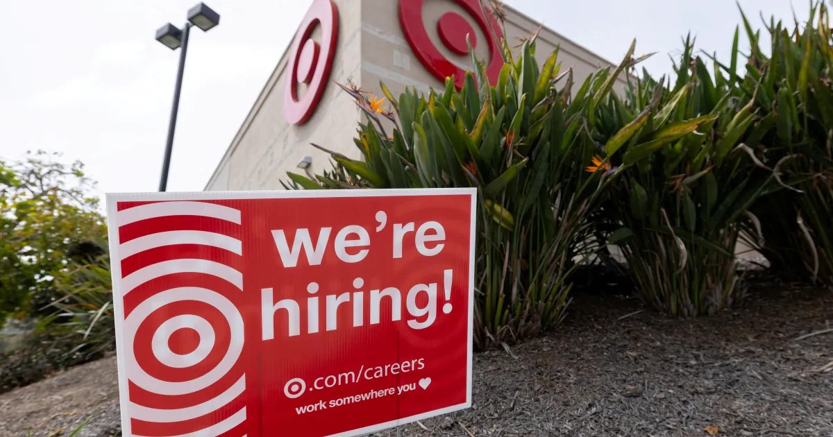 U.S. job growth smashes expectations in August, unemployment rate remains flat