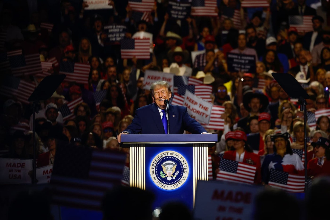 Trump promises $5,000 'dividend' to U.S. citizens if Republicans win midterms
