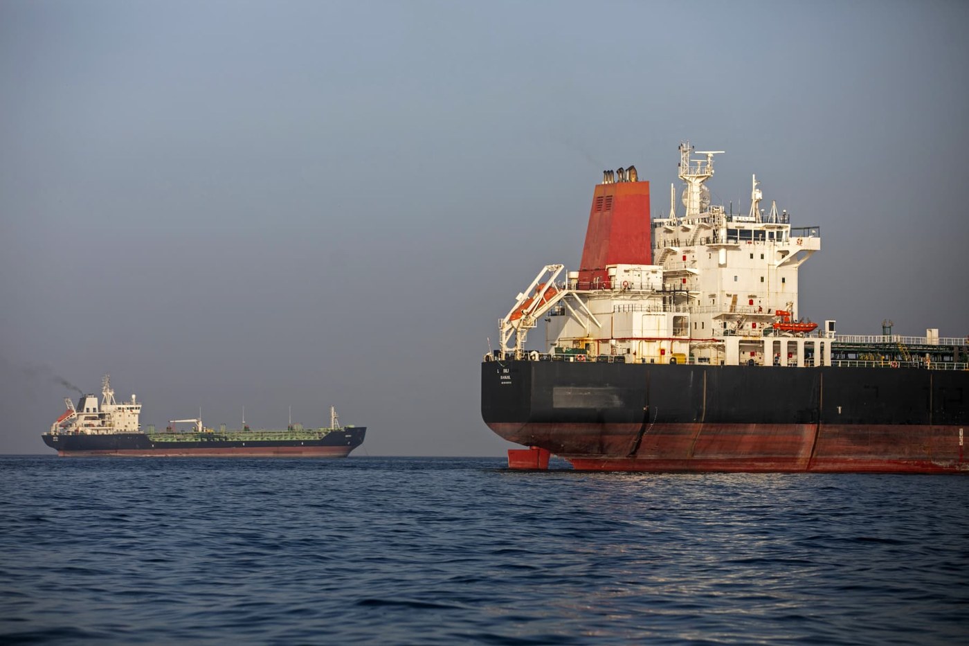 Oil prices rise to 6-week high after Iran and U.S. trade blows, Saudi Aramco facilities reportedly hit