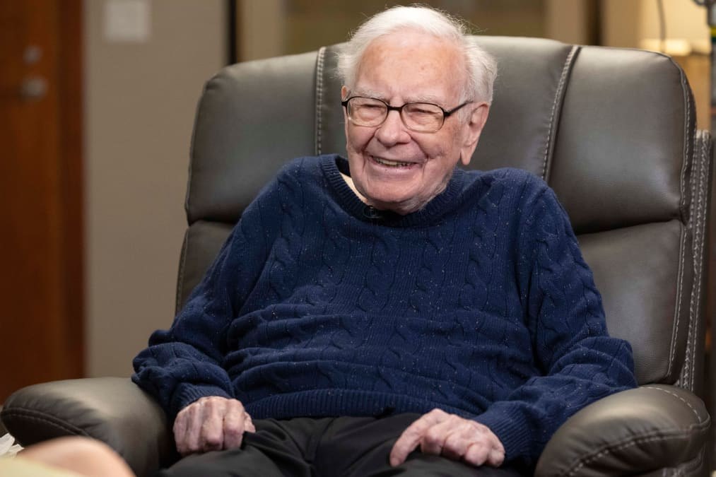 Buffett remains active at 96, but Berkshire's shares aren't doing much